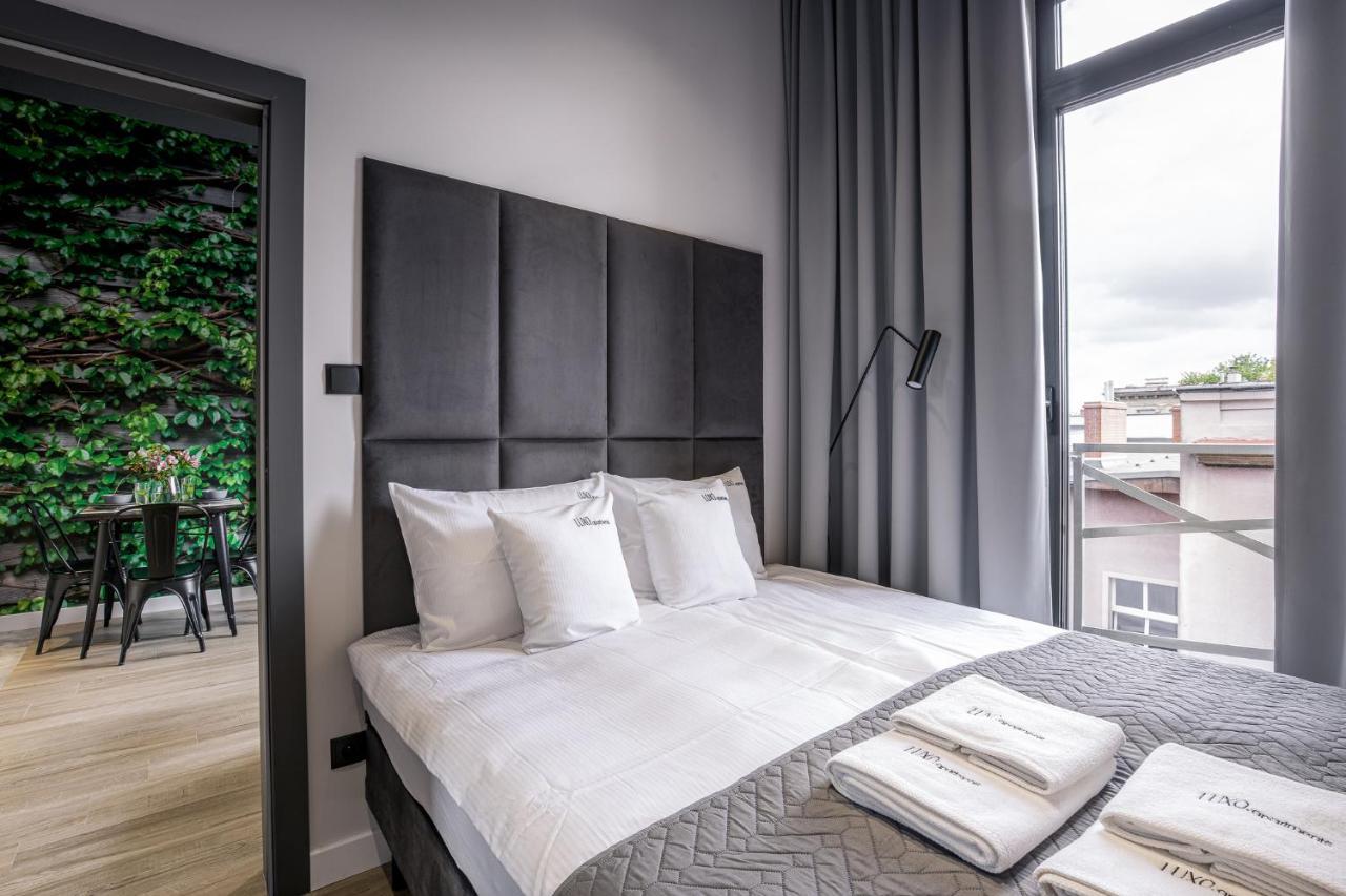 Luxo Apartments 13 옐레니아구라 외부 사진