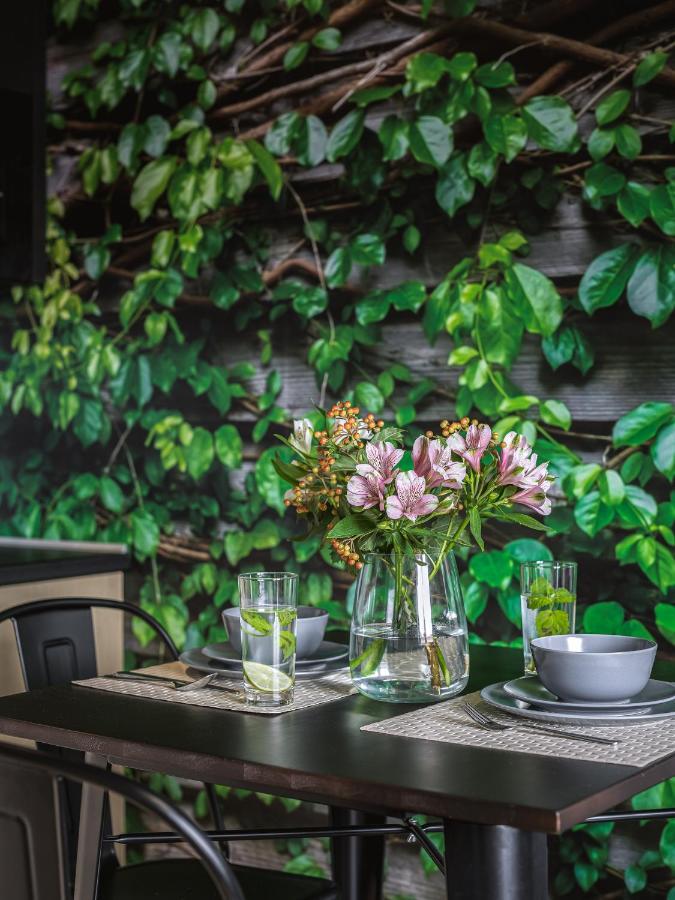 Luxo Apartments 13 옐레니아구라 외부 사진