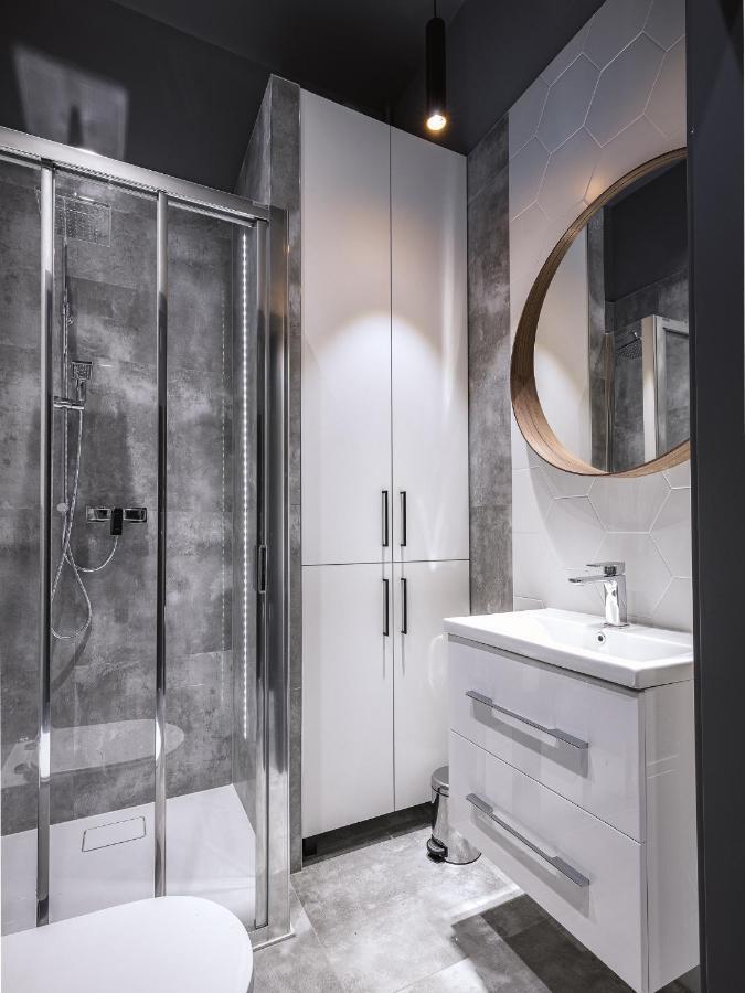 Luxo Apartments 13 옐레니아구라 외부 사진