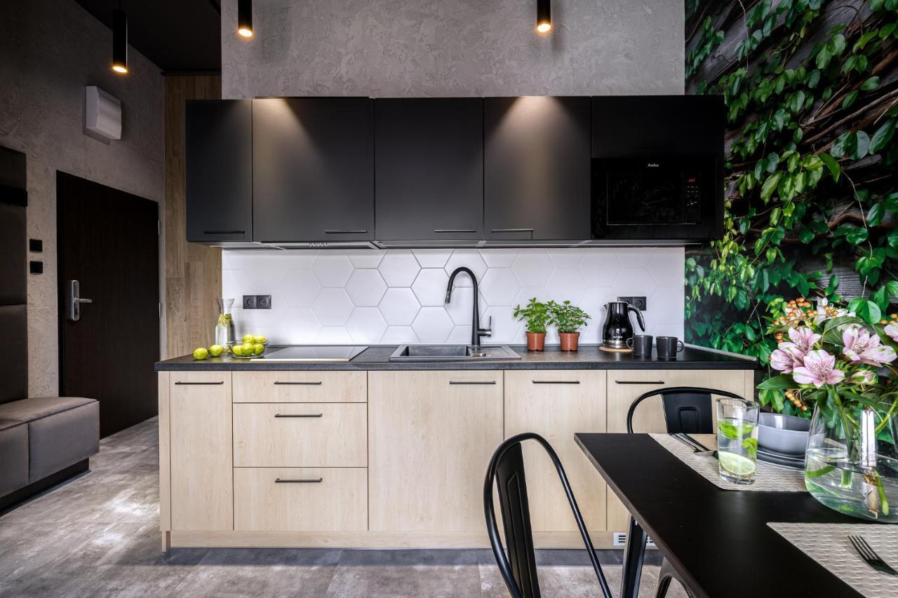 Luxo Apartments 13 옐레니아구라 외부 사진